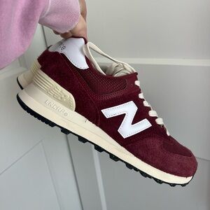 NWOT New Balance 574 Core Burgundy Sneakers Athletic Shoes Size 7
